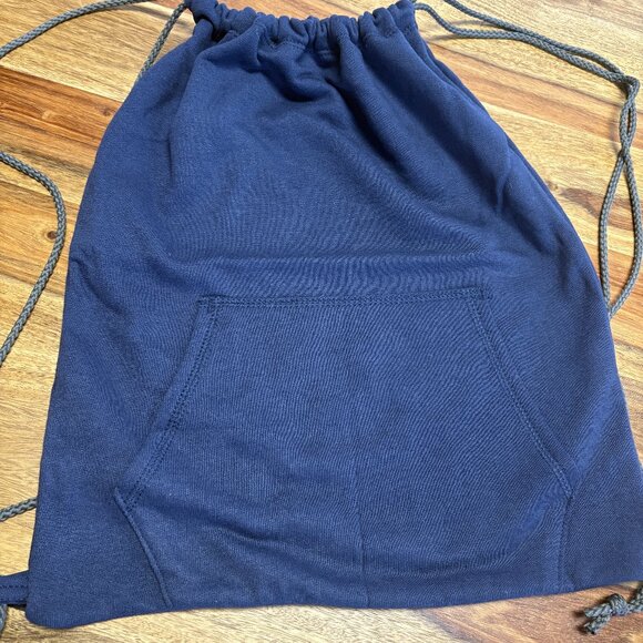 Navy Fleece Cinch Backpack - NEW - Picture 1 of 3
